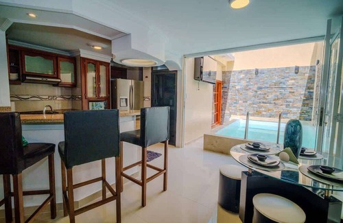 Manga Casa | 7 Bedroom Gorgeous Vacation - Close to Walled City