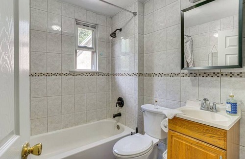 Lodi Apartamento | Cozy 2-bedroom apartment in charming Lodi with AC