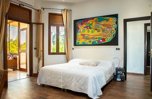 Amilcar Cama Y Desayuno | The house of ruins