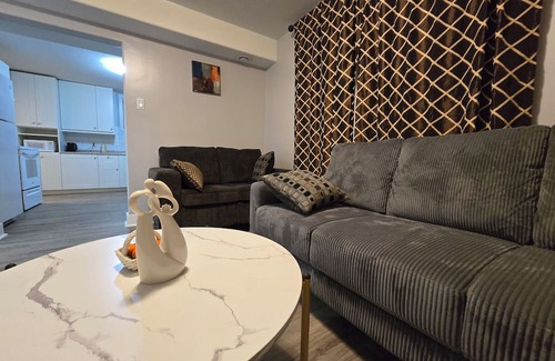 Medicine Hat Casa | Cozy 1BR Suite | Free Wi-Fi + Netflix | Near Downtown Medicine Hat