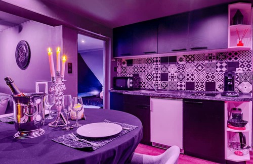Niederbronn-les-Bains Apartamento | Love Room Alsace "L'Escale du Désir" – 45 Minutes from Strasbourg