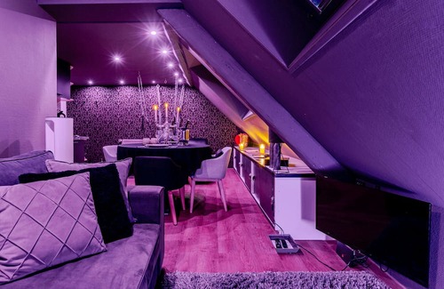 Niederbronn-les-Bains Apartamento | Love Room Alsace "L'Escale du Désir" – 45 Minutes from Strasbourg