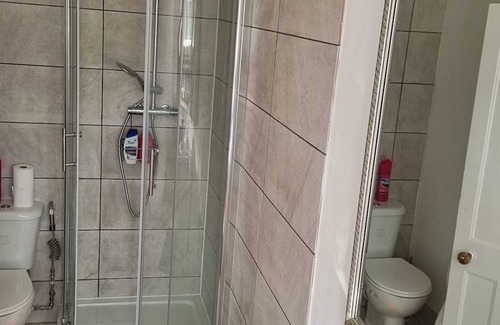 Tilehurst Casa | Blue House with character and charm