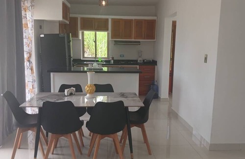 Jarabacoa Cabina | Tranquil Hideaway – Perfect for Families, Friends & Couples.