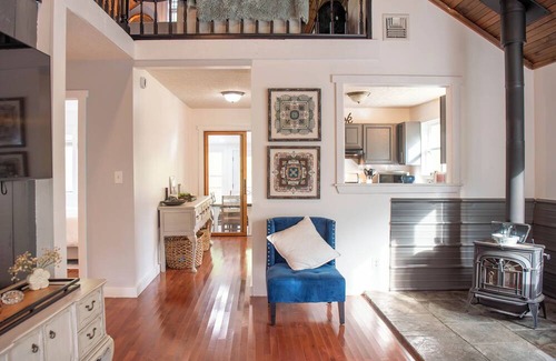 Mathias Cabina | Secluded cabin on 20acres boarding the George Washington National Park