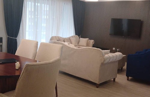 Syokimau Apartamento | Welcoming 3-bedroom apartment overlooking the park, near SGR and Airport-Makumbi