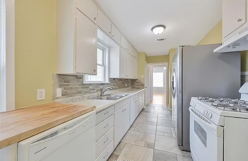 College Station Casa | Sleeps 14 - Game Day Stay by Kyle Field