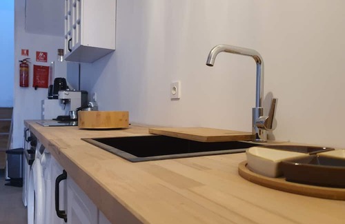 Magnac-Laval Apartamento | Classy 2-bedroom apartment in Magnac-Laval - Home away from Home