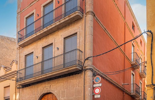 Balaguer Apartamento | Apartment 'Àtic 1' with Private Terrace, Wi-Fi and Air Conditioning