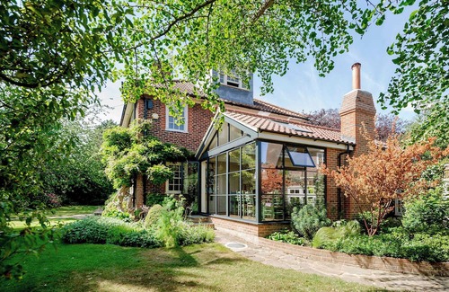 West Hill Casa | Beautiful Family Home w/Garden & Pool - Wimbledon