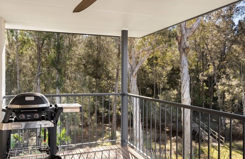 Hyland Park Casa | A Tranquil Bushland Escape Near the Beach