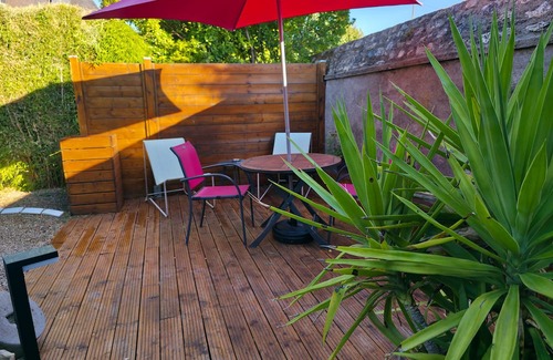Sainte-Maure-de-Touraine Casa | Holiday Home 'Des Caves' with Shared Pool, Wi-Fi and Air Conditioning