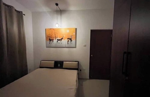 Chicalim Apartamento | Cristelle's Heartwood Haven with Water Park Slides & Gym close to Jacinto Island