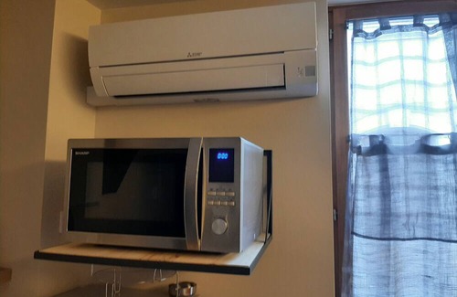 Bourg-Saint-Andeol Apartamento | Apartment '105 - Cosy T2' with Wi-Fi and Air Conditioning