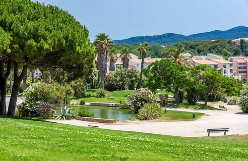 Six-Fours-les-Plages Hotel | Unwind in Style in Six Fours Les Plages! Pets Allowed!