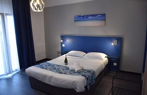 Six-Fours-les-Plages Hotel | Your Dream Getaway in Six Fours Les Plages! Pet-friendly Property!