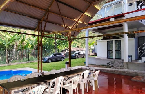 San Ramon Cabaña | Family cottage with swimming pool, barbecue, WiFi, enjoy nature!