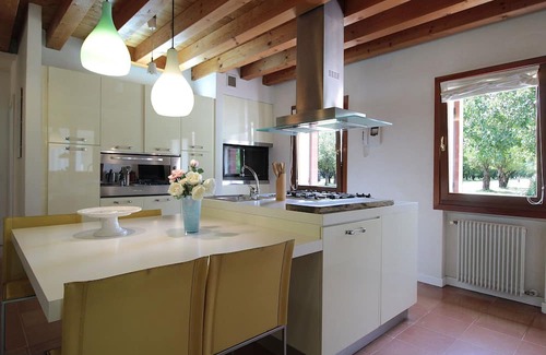 Silea Casa | Andrea Apartment Pool, Garden, Treviso