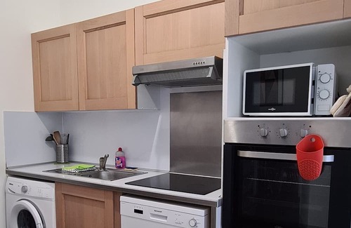 Vieux Vichy Apartamento | 3-bedroom apartment with secure courtyard 6 minutes' walk from the town center!