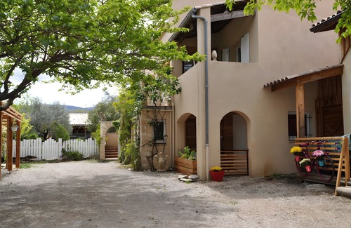 Sisteron Casa | Holiday Home 'Manzafaro' with Mountain View and Private Terrace