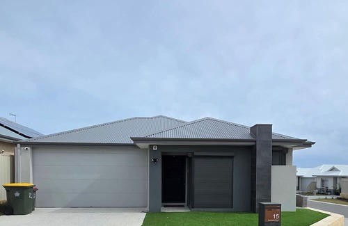 Yanchep Casa | Sandcastle by the Sea - footsteps to the beach!