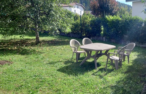 Martignat Casa | Holiday Home 'Martignat Les Chats' with Private Garden, Wi-Fi and Air Conditioning