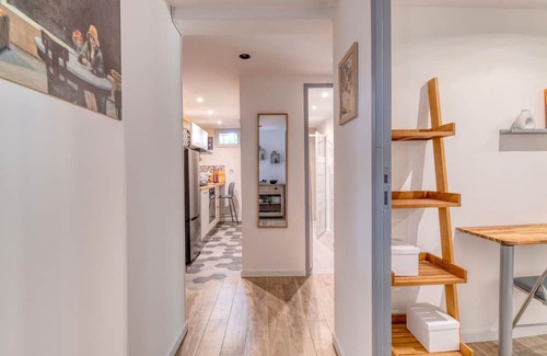 Maurens Casa | Toit Pour Vous - Relaxing Getaway in the Village with Garden and Pool