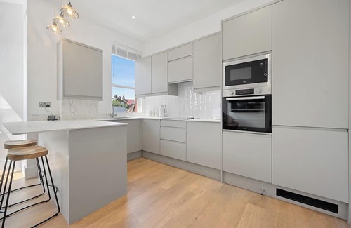 Harlesden Casa | Newly Refurbed 2 Bed Apartment 15 Minutes From West End