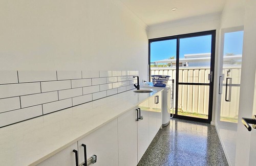 Kalbarri Casa | Full House | Kalbarri | Views | Sleeps 8