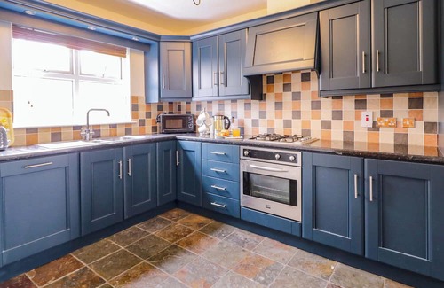 Omagh Cabaña | THE SPERRIN GETAWAY, pet friendly, with open fire in Omagh