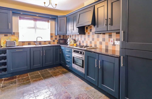 Omagh Cabaña | THE SPERRIN GETAWAY, pet friendly, with open fire in Omagh