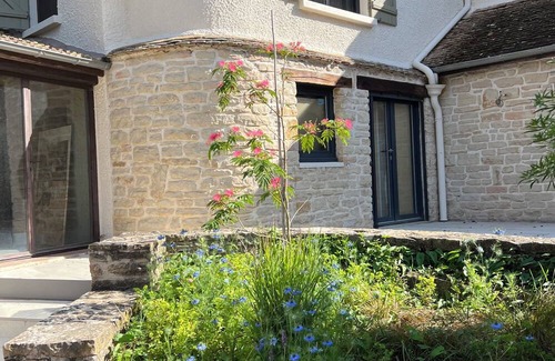Beaune Casa | Escoffier Verde - Family haven of peace with swimming pool and nature views in Beaune