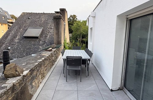 Auray Apartamento | Large duplex with garden in Auray town center
