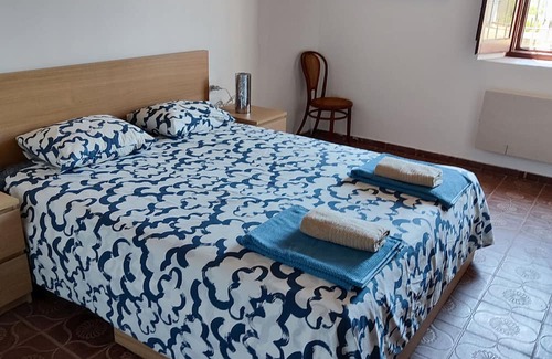 Alcanar Otro | Farmhouse with swimming pool and tennis on a 1 hectare estate of orange and olive trees, 1 km from the sea.