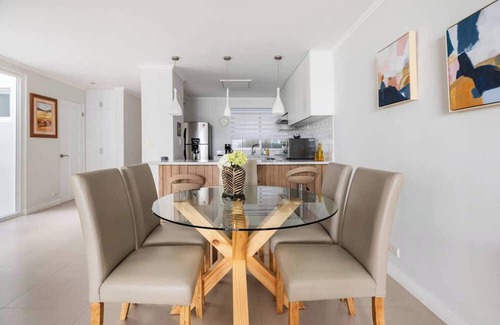 Escazu Condominio | Beautiful Condo just steps from Avenida Escazu in an unbeatable location