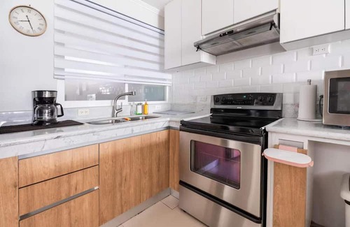 Escazu Condominio | Beautiful Condo just steps from Avenida Escazu in an unbeatable location