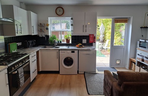 Westbury Casa | Townhouse near to Longleat and Frome