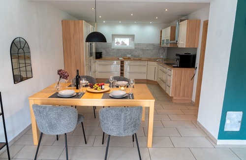 Plettenberg Apartamento | Apartment 'Retreat' with Mountain View, Private Garden and Wi-Fi