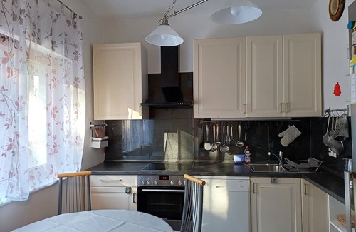Rhein-Erft-Kreis District Apartamento | Quiet vacation apartment near Cologne: Hürth, centrally located