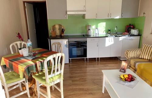 Guia de Isora Cabaña | Private Cottage with shared Heatable Solar Pool, Sauna, Jacuzzi and Sea View