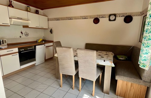 Loecherberg Apartamento | Apartment 'Lehmann' with Mountain View, Balcony and Wi-Fi