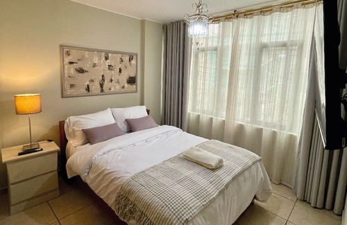 Ate Apartamento | Luxury Apartment: 3BR2BA6G Work, Studio & Family - Live Like a Local Peruvian