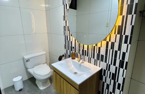 Ate Apartamento | Luxury Apartment: 3BR2BA6G Work, Studio & Family - Live Like a Local Peruvian