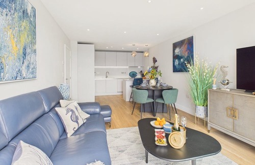 Maenporth Apartamento | Sky Deck at The Liner | 2-Bed | Parking | Seaviews