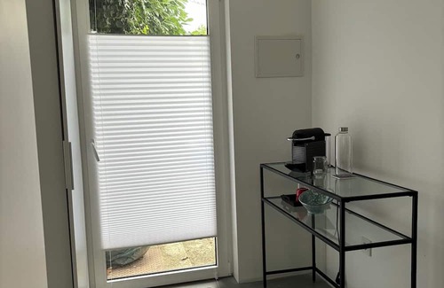 Unterrath Apartamento | Modern studio with en-suite bathroom & top connections