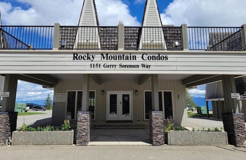 East Kootenay Apartamento | Cozy Studio at Ski Hill