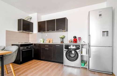 Mladost Apartamento | Budget+Work-Friendly Apartment near Business Park