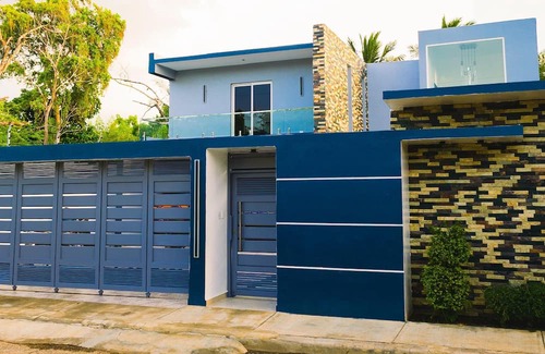 Villa Vasquez Casa | Beautiful 3-bedroom house with AC in Villa Vasquez Dominican republic