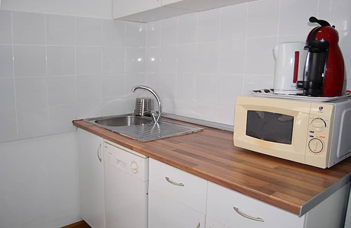 Nervion Apartamento | Apartment on 3rd floor, in commercial and leisure area. Good location.