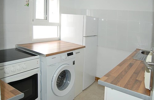 Nervion Apartamento | Apartment on 3rd floor, in commercial and leisure area. Good location.